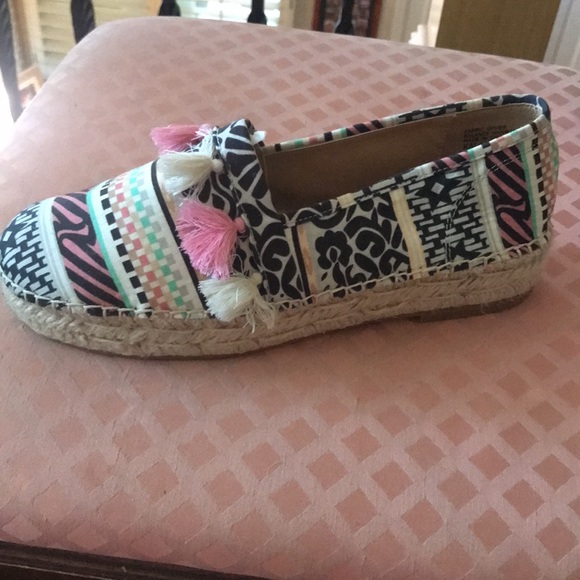 Espadrilles, size 37.5. Never worn, with tassels. - Picture 2 of 5